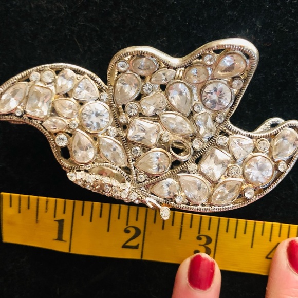 SILVER clear Rhinestone butterfly Hair clamps set of two like new - Picture 13 of 16